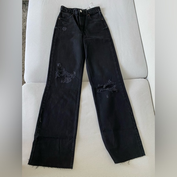 🛍️NEW ZARA BLOGGERS FAVOURITE HIGH WAISTED JEANS IN BLACK - Picture 3 of 5